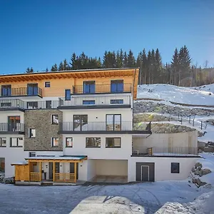 wiesl-lodge-saalbach.saalbachhinterglemmhotels.com/